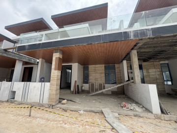 DIJUAL RUMAH BARU MEWAH 2 LT  JL.JEND SUDIRMAN