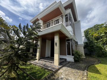 DIJUAL RUMAH MEWAH 2 LT JL.CEMARA GADING