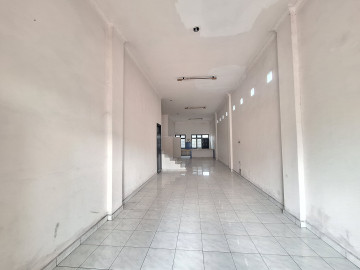 DIJUAL 2 UNIT RUMAH COUPLE 2 LANTAI DENGAN TANAH LUAS LOKASI DEKAT JL.TUANKU TAMBUSAI - PEKANBARU