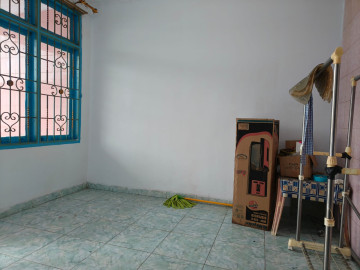 Dijual Rumah 2 Lantai di Jl. Jundul