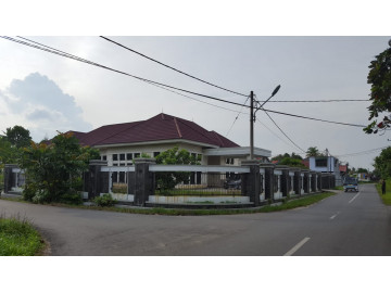 Dijual Tanah dan Bangunan di Jl. Segar - Pekanbaru