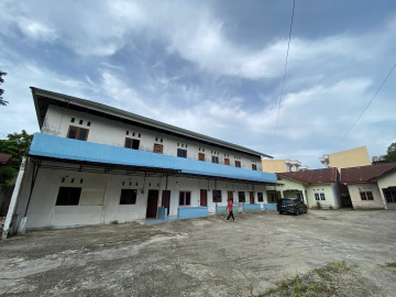 DIJUAL TANAH DAN BANGUNAN 3 UNIT RUMAH + 1 UNIT MESS LOKASI JL.MELATI INDAH - PEKANBARU