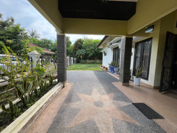 Dijual Rumah Bulatan Dekat Jalan Rindang