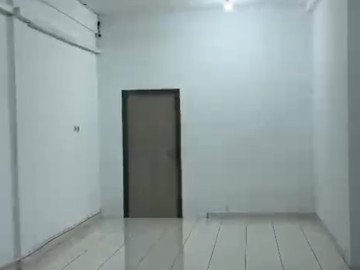 Disewakan Ruko 3 Lt Lokasi Tengah Kota Jalan Soekarno Hatta