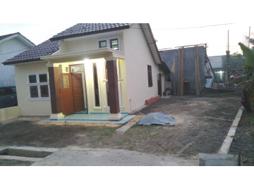 DIJUAL RUMAH SIAP RENOVASI TYPE 70 LOKASI JL. RAWA BENING UJUNG - PEKANBARU