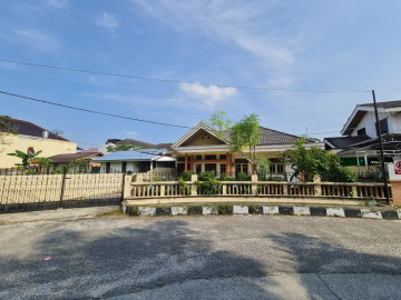 DIJUAL RUMAH BULATAN PUSAT KOTA LOKASI DEKAT JL. SUMATERA - PEKANBARU