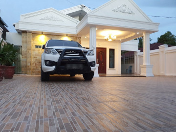 Dijual rumah full furnish tengah kota Lokasi Hangtuah - Pekanbaru