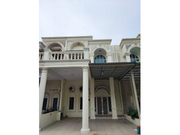 DISEWAKAN RUMAH CLUSTER 2LT FURNISHED LOKASI JL. SM AMIN / ARENGKA 2 - PEKANBARU