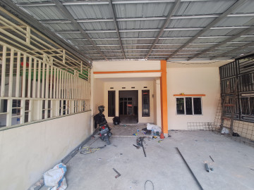 DIJUAL RUMAH SIAP HUNI DALAM KOMPLEK LOKASI DEKAT JL.PEMUDA-PEKANBARU