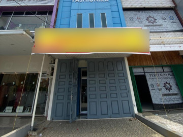 Dijual Ruko 3 Lt, Full Kramik Jalan Belakang- Kota Padang