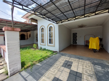 DIJUAL RUMAH CLUSTER 2 LANTAI SIAP HUNI DI TENGAH KOTA DEKAT JL.SUDIRMAN