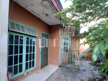 DIJUAL CEPAT RUMAH LAMA LOKASI JL.KEMUNING - PEKANBARU