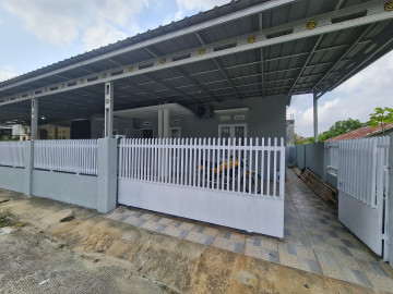 Di jual rumah siap huni lokasi Hangtuah Jalan Utama tengah kota Pekanbaru