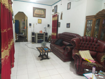 Dijual rumah besar harga murah dijalan teuku umar