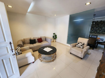 Dijual Rumah Furnished, siap huni lokasi di Jl. Nenas  (Belakang mall SKA)