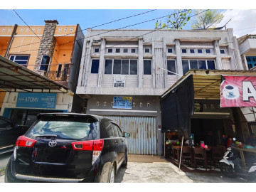 Disewakan Ruko 2lt di Jl. Kampar - Pekanbaru