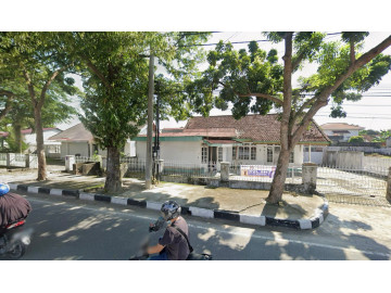 DIJUAL Tanah + Bangunan di Jl. Sumatra (Simpang Empat) Pekanbaru
