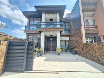 DIJUAL RUMAH MEWAH 2 LANTAI LOKASI JL.PAUS - PEKANBARU