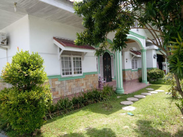 Dijual Rumah +Tanah Luas di Jl. Harapan Raya