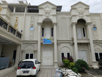 Di Jual Rumah Baru  Cluster 3Lantai Di Royal Platinum Jl. SM Amin / ARENGKA 2 Pekanbaru