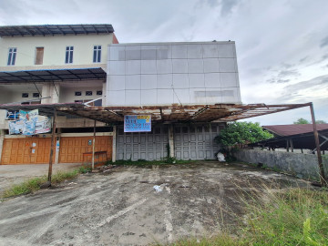 DIJUAL/DISEWAKAN RUKO GANDENG 2,5 LANTAI LOKASI TEPI JALAN YOS SUDARSO/RUMBAI - PEKANBARU