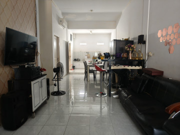 Dijual Rumah Lokasi  Tengah Kota Jalan Riau Dekat RBC