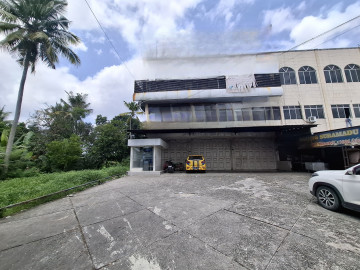 DIJUAL 3 UNIT GANDENG RUKO 3 LANTAI LOKASI TEPI JALAN HANGTUAH-PEKANBARU