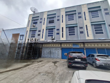 DIJUAL RUKO 3 LT LOKASI JL.HANGTUAH UJUNG-PEKANBARU