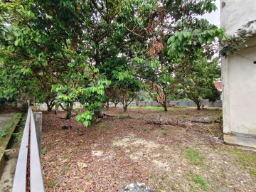 DIJUAL SEBIDANG TANAH & BANGUNAN DI DEKAT JALAN SOEKARNO HATTA MARPOYAN DAMAI PEKANBARU