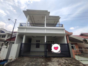DI JUAL RUMAH 2 LT DI DALAM KOMPLEK DI JL. SOEKARNO HATTA-PEKAN  BARU