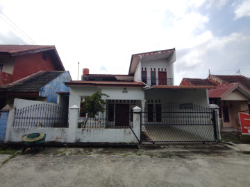DI JUAL RUMAH DALAM KOMPLEK  DI JL. SUKARNO HATTA-PEKAN  BARU