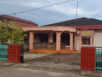 DIJUAL RUMAH BULATAN LOKASI DEKAT PASAR PAGI ARENGKA