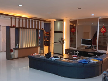 DIJUAL RUMAH CLUSTER MEWAH 2 LT DI JL SOEKARNO HATTA - PEKANBARU