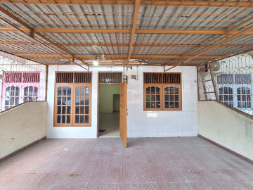DIJUAL RUMAH TINGGAL DALAM KOTA LOKASI JL.RIAU-PEKANBARU