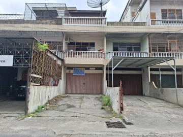 DIJUAL/DISEWAKAN RUMAH 2,5 LT LOKASI JL.KAMPAR-PEKANBARU