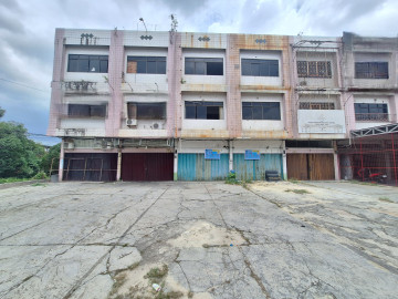 DIJUAL RUKO 3 LANTAI LOKASI TEPI JALAN SOEKARNO HATTA- PEKANBARU