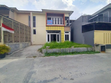 DIJUAL RUMAH 2LT JL. KARYA MAJU, PERUM RIAU HOUSING, PEKANBARU