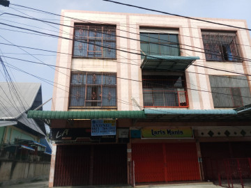 Dijual ruko 3lantai tengah kota dan posisi Hook di Jl. Melur - Pekanbaru
