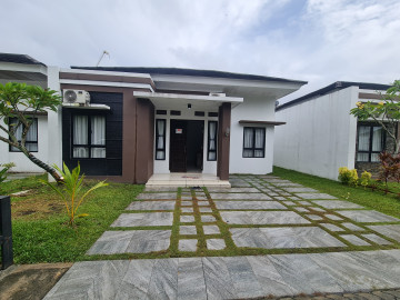 Dijual 1 unit Villa Bali View Jln. Jendral Sudirman tengah kota Pekanbaru
