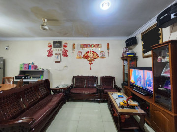 DIJUAL RUMAH SIAP HUNI 2 LANTAI DEKAT JL. RIAU - PEKANBARU
