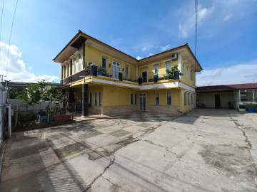 Disewakan Rumah Bulatan Furnished tengah kota lokasi Jl. Lili / Sukajadi
