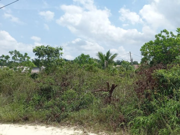 Dijual Tanah Luas 930m2 dekat Garuda Sakti KM 6