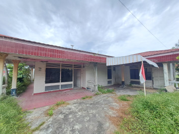 Dijual/disewakan sebidang tanah luas posisi HOOK + bangunan lama lokasi jl.tulip sukajadi-pekanbaru