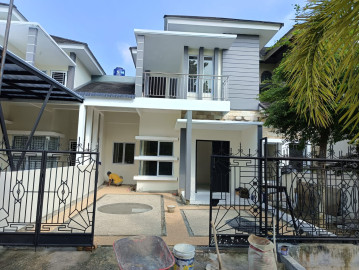 DIJUAL RUMAH BARU 2LT LOKASI JL. TUANKU TAMBUSAI UJUNG DEKAT MALL SKA - PEKANBARU