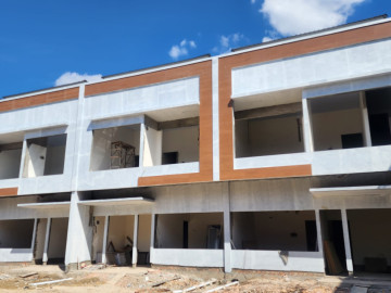 Dijual rumah mewah 2lt tengah kota lokasi Riau Ujung Jl. Karya Indah - Pekanbaru