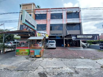 DI JUAL RUKO 3 LANTAI TEPI JALAN BESAR JL SULTAN SYARIF KASIM PEKANBARU