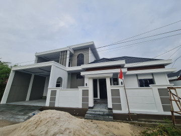 DIJUAL RUMAH MEWAH 2LT KONDISI BARU LOKASI DEKAT JL. ARIFIN AHMAD - PEKANBARU