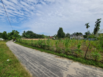Dijual Tanah di Jalan Sekuntum, Cocok untuk Rumah Bulatan, Akses Bagus.
