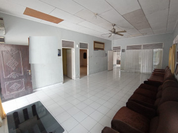 Dijual/Disewa Rumah Bulatan, Posisi Sudut (hook), Tanah 532m2 + 2 unit rumah, dekat Jl. Durian - Pekanbaru