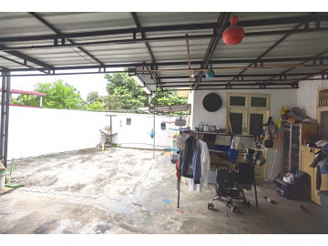 Dijual Rumah tengah kota dan posisi hook di Jl. Paus - Pekanbaru